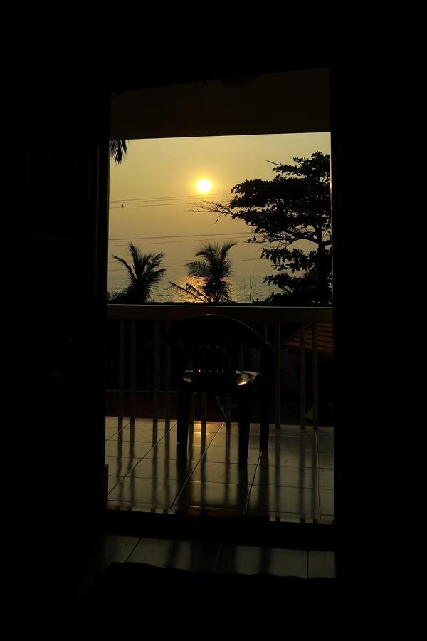 Sunset Beach Villa Cherai Kochi Ngoại thất bức ảnh